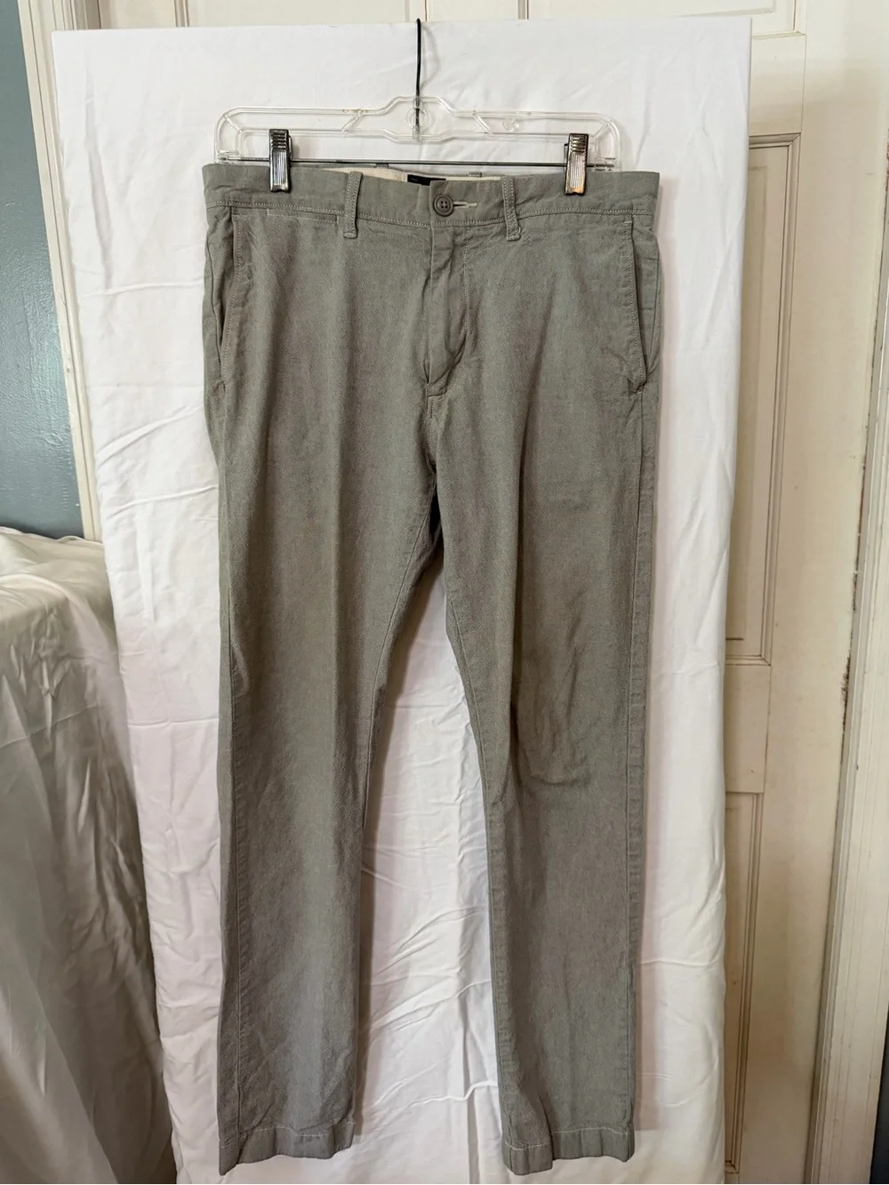 J. Crew Men's Olive Gray Slim Chino Pants 32 x 30